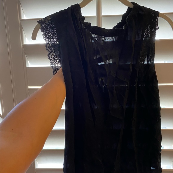 NWOT Velvet brand Elora top - Picture 3 of 9